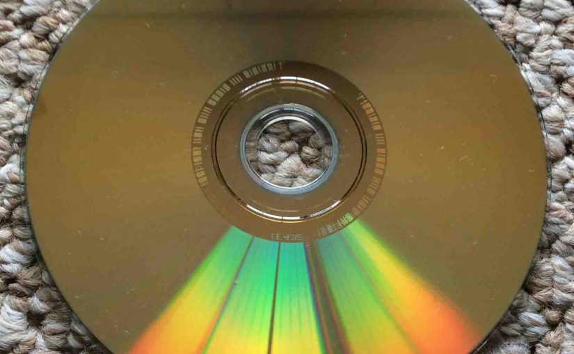 Inspect the DVD disc for any visible scratches or dirt.
If there are visible scratches, use a DVD repair kit or toothpaste to gently buff out the scratches.